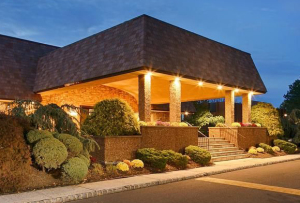 murray-hill-inn-night